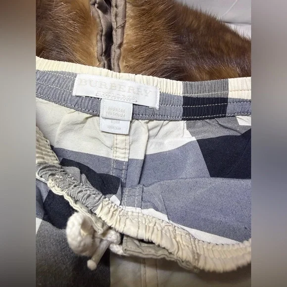 Burberry Checkered Shorts with Drawstring - Picture 5 of 5